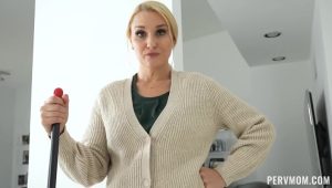 Julia Robbie – PervMom – Points for Pleasure