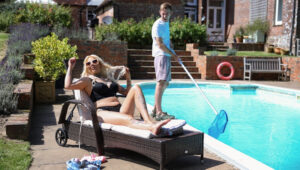 Chloe Savage – Brazzers – Pushing The Pool Boy