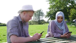 Ariel F – HijabMYLFs – Not So Solo Trip